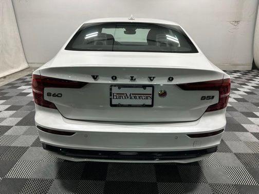 Crystal White 2023 Volvo S60 B5 Plus Black Edition