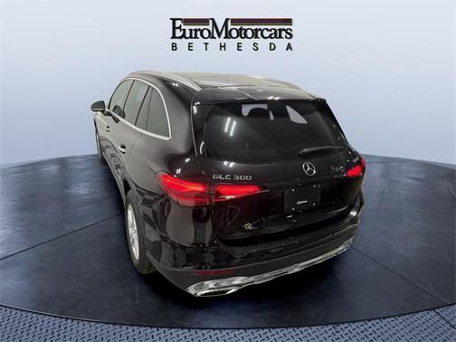 2025 Mercedes-Benz GLC 300 4MATIC