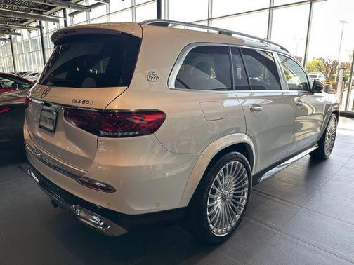 MANUFAKTUR Diamond White Metallic 2023 Mercedes-Benz Maybach GLS 600 4MATIC