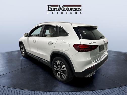 2025 Mercedes-Benz GLA 250 4MATIC