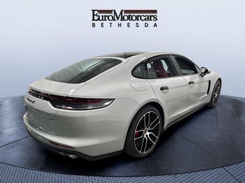 2023 Porsche Panamera 4S
