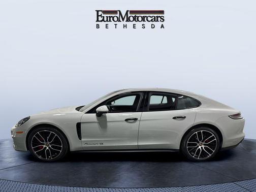 2023 Porsche Panamera 4S