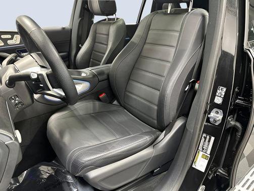 Obsidian Black Metallic 2024 Mercedes-Benz GLS 450 4MATIC
