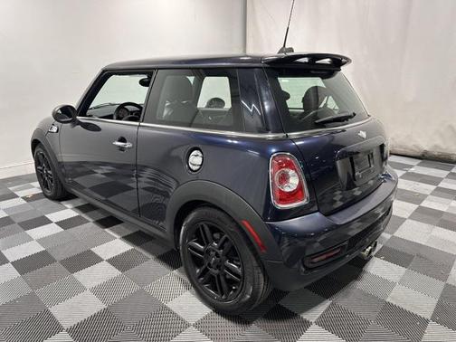 2013 MINI Hardtop Base