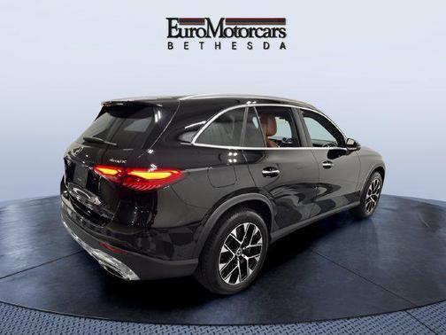 Black 2025 Mercedes-Benz GLC 350e Base