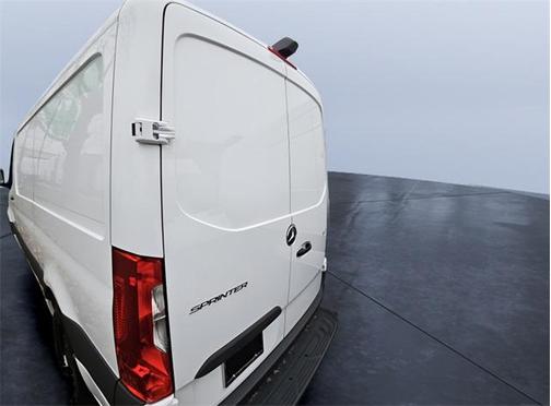2025 Mercedes-Benz Sprinter 2500 Standard Roof