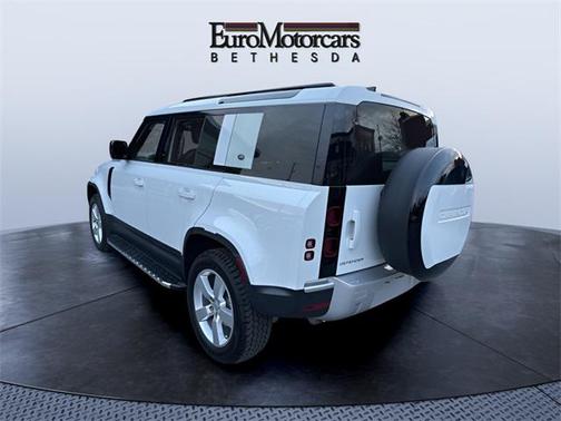 2024 Land Rover Defender 110 P300