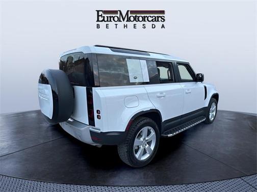 2024 Land Rover Defender 110 P300