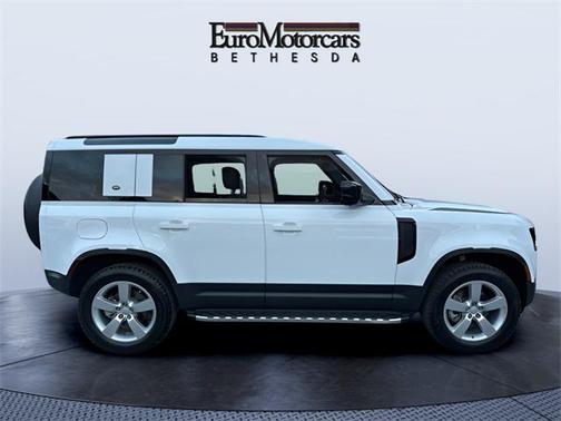 2024 Land Rover Defender 110 P300