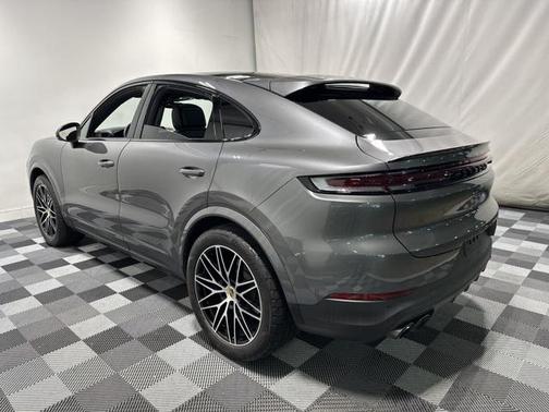 2024 Porsche Cayenne Base