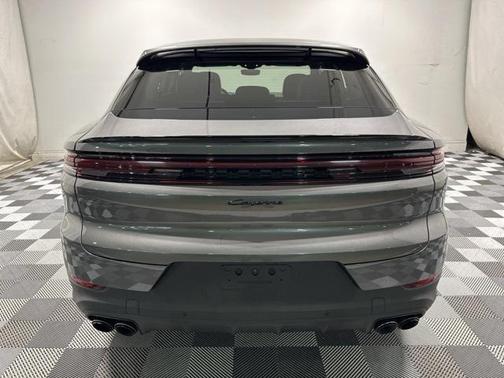 2024 Porsche Cayenne Base