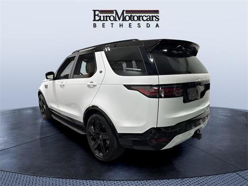 2025 Land Rover Discovery Dynamic SE