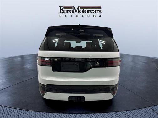 2025 Land Rover Discovery Dynamic SE