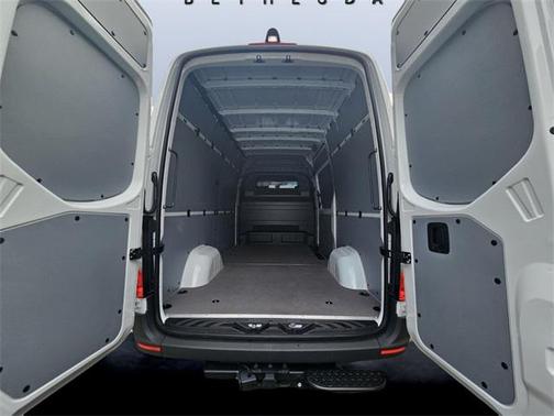 2026 Mercedes-Benz Sprinter 2500 Standard Roof