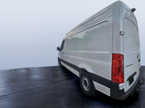 Arctic White 2026 Mercedes-Benz Sprinter 2500 Standard Roof