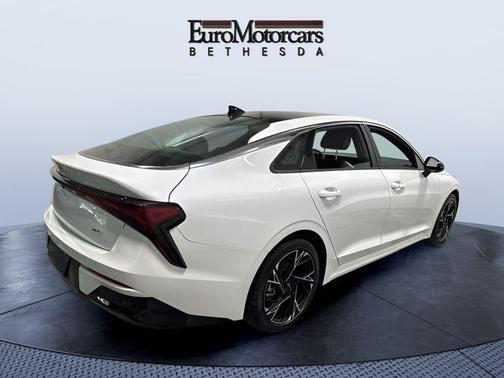 Snow White Pearl 2025 Kia K5 GT-Line