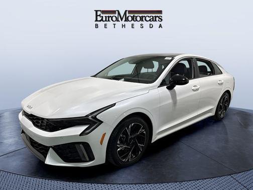 Snow White Pearl 2025 Kia K5 GT-Line