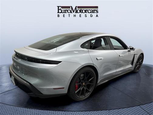 2024 Porsche Taycan GTS