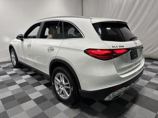 2025 Mercedes-Benz GLC 300 4MATIC