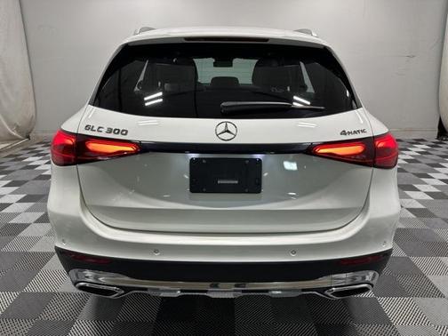 2025 Mercedes-Benz GLC 300 4MATIC