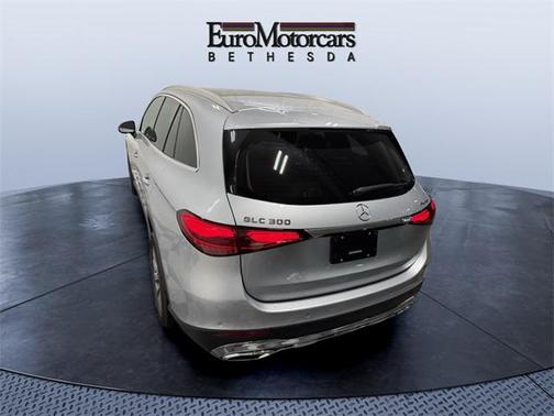 2025 Mercedes-Benz GLC 300 4MATIC