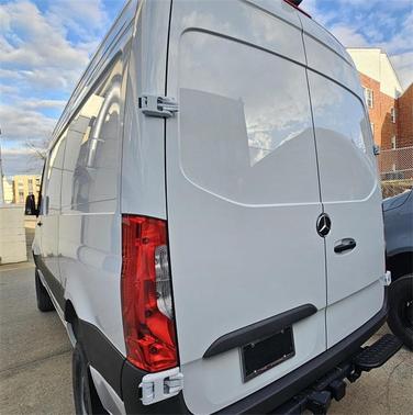 2025 Mercedes-Benz Sprinter 2500 Standard Roof