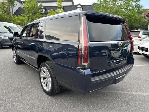 2020 Cadillac Escalade ESV Premium Luxury
