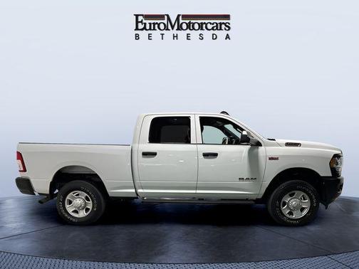Bright White Clearcoat 2022 RAM 2500 Tradesman