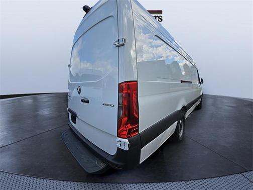 2025 Mercedes-Benz Sprinter 2500 High Roof