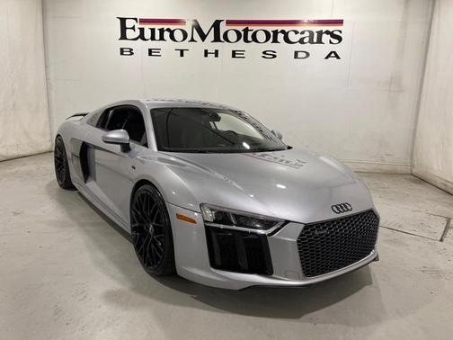Photo 1 of 27 of 2017 Audi R8 5.2 quattro
