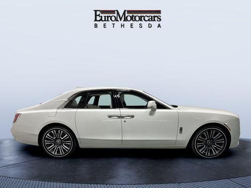 2023 Rolls-Royce Ghost 