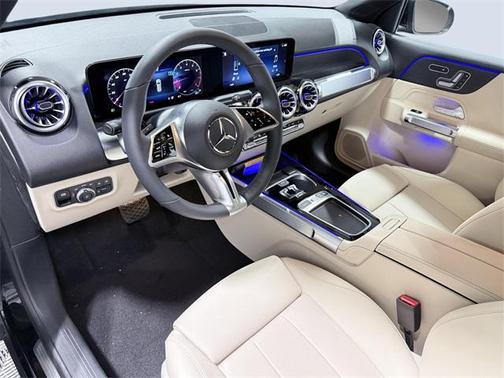 2025 Mercedes-Benz GLB 250 4MATIC
