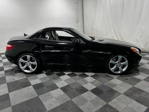Obsidian Black Metallic 2014 Mercedes-Benz SLK-Class SLK350