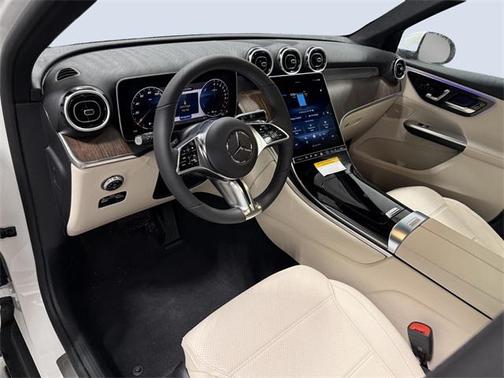 2025 Mercedes-Benz GLC 350e Base