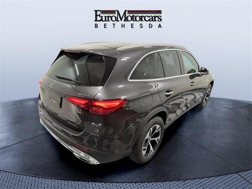 2025 Mercedes-Benz GLC 350e Base