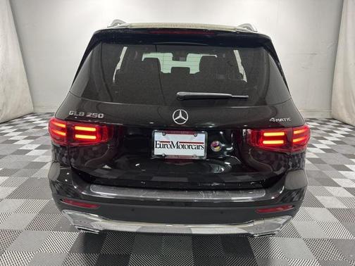 2024 Mercedes-Benz GLB 250 4MATIC