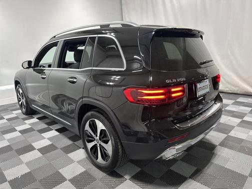 2024 Mercedes-Benz GLB 250 4MATIC