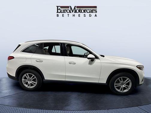 Polar White 2023 Mercedes-Benz GLC 300 4MATIC