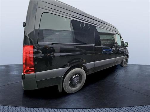 2025 Mercedes-Benz Sprinter 2500 Standard Roof