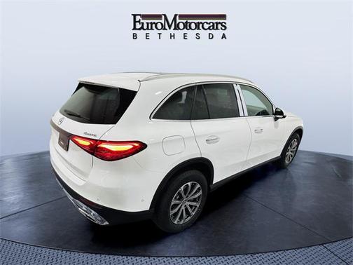 2025 Mercedes-Benz GLC 300 4MATIC
