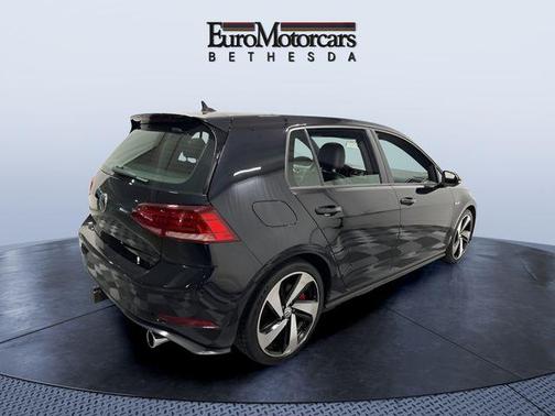 Deep Black 2020 Volkswagen Golf GTI 2.0T SE DSG