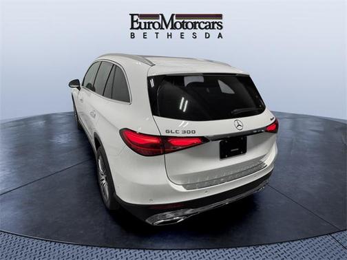 2025 Mercedes-Benz GLC 300 4MATIC