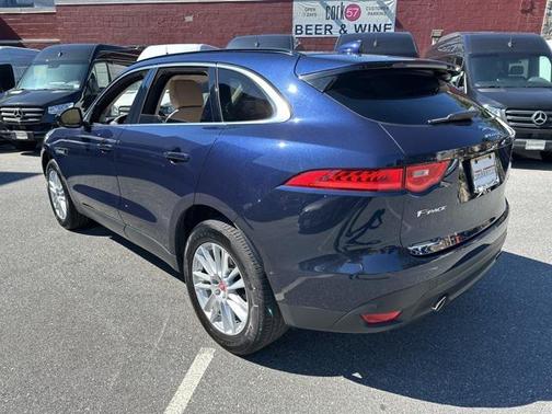 2019 Jaguar F-PACE 30t Prestige