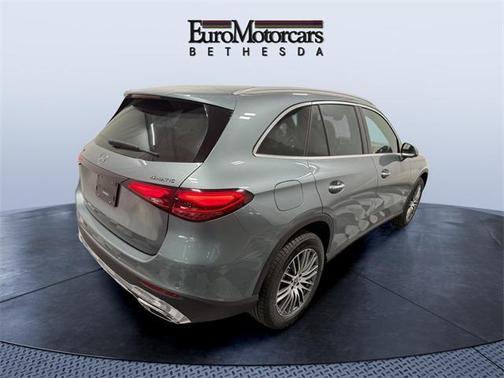 2025 Mercedes-Benz GLC 300 4MATIC