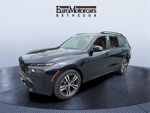 2023 BMW X7 M60i