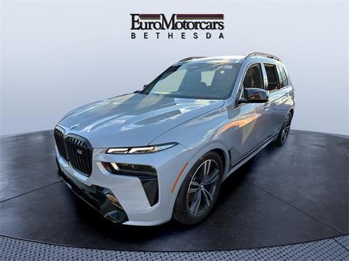 2023 BMW X7 M60i