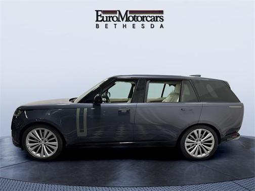 2024 Land Rover Range Rover SE