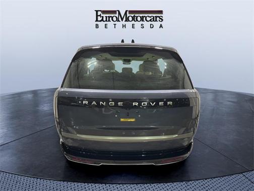2024 Land Rover Range Rover SE