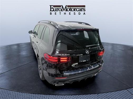 2025 Mercedes-Benz GLB 250 4MATIC