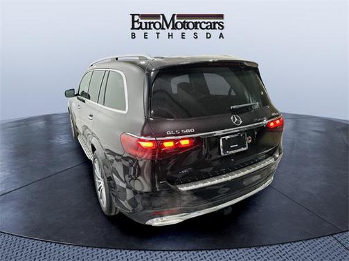 2025 Mercedes-Benz GLS 580 4MATIC